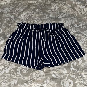 HIGH WAISTED SHORTS♥️NAVY BLUE/WHITE STRIPES, SIZE SMALL